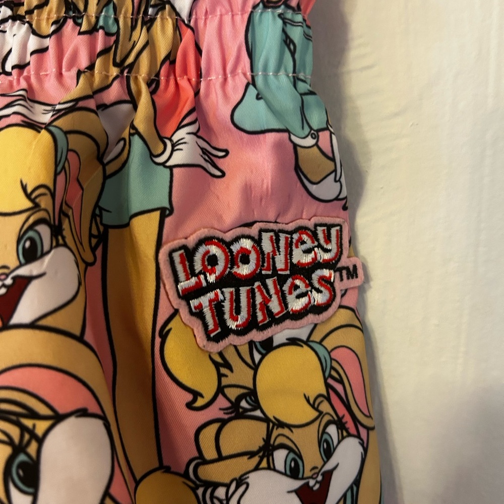 Looney Tunes Pink Lined Short Juniors Sz M - Picture 6 of 6
